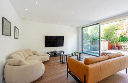 Holland Park Apartment | Stunning 4 Bedroom home in Holland Park