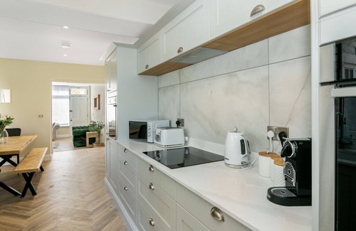 Cirencester House | Stunning 4 Bedroom Townhouse in Cirencester