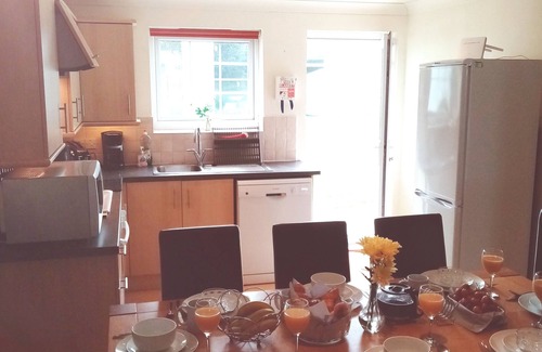 Saint Columb Major Villa | Stunning 4 Bedroomed Villa Located on Atlantic Reach, Newquay With Wifi