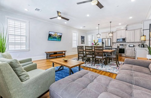 Faubourg Lafayette House | Stunning 4 BR Condo + Pool - Near St. Charles