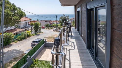 Silivri Villa | Stunning 4-Floor Villa with Sea View & Beach