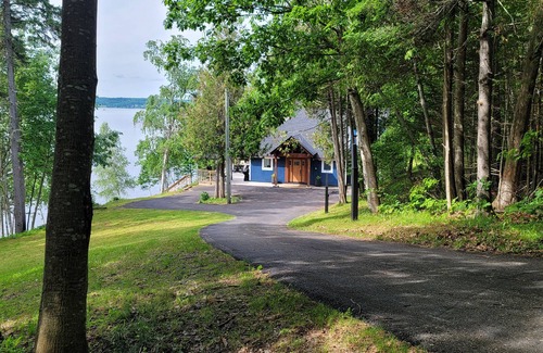 Queensbury House | Stunning 4-season, private lakeside getaway near Mactaquac Provincial Park.