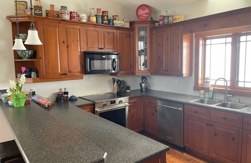 Clearview Ski Chalet | Stunning 4 season home with a superb view of Georgian Bay and all the amenities