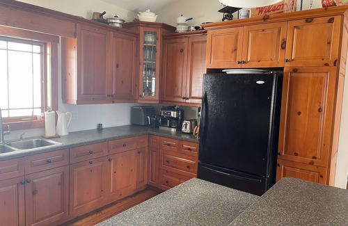 Clearview Ski Chalet | Stunning 4 season home with a superb view of Georgian Bay and all the amenities