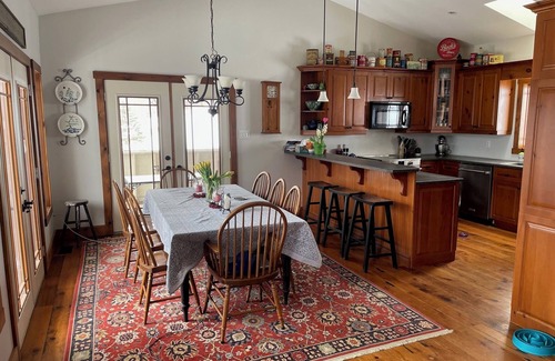 Clearview Ski Chalet | Stunning 4 season home with a superb view of Georgian Bay and all the amenities