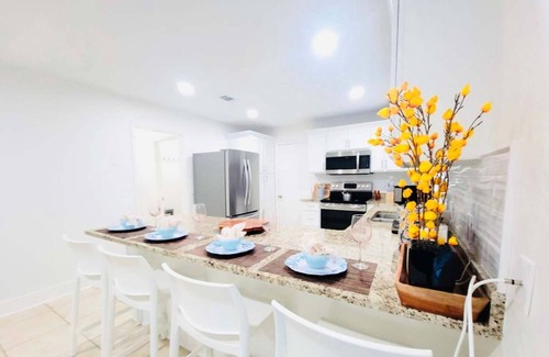 Thomas Drive House | Stunning 4BD Jacuzzi - 4 Min To Beach Panama City
