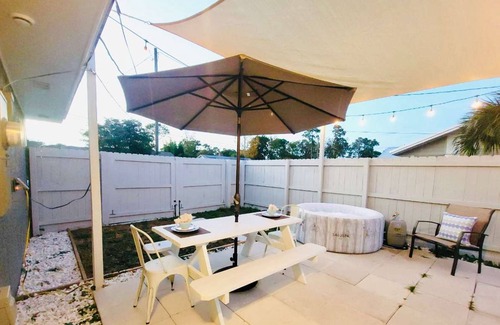 Thomas Drive House | Stunning 4BD Jacuzzi - 4 Min To Beach Panama City