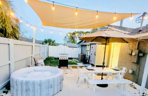 Thomas Drive House | Stunning 4BD Jacuzzi - 4 Min To Beach Panama City
