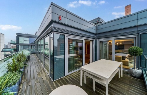 Sands End Apartment | Stunning 4bed 4bath Chelsea