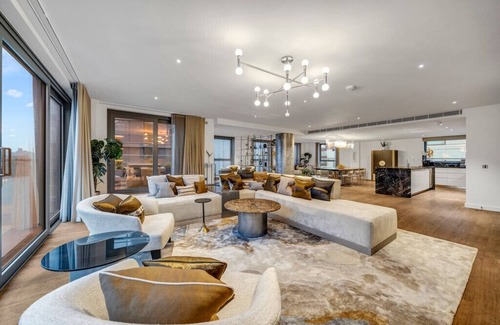 Sands End Apartment | Stunning 4bed 4bath Chelsea