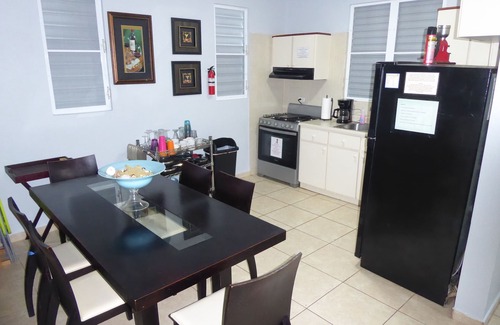 Boqueron House | Stunning 4BR/3B/2K Wi-Fi A/C Solar Power Walk to El Poblado w Pool & Billiard