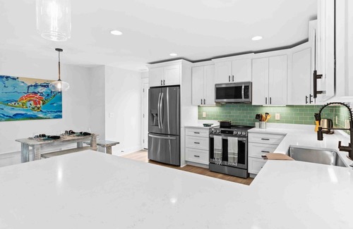 Ocean Isle Beach Cottage | Stunning 4BR House with Hot Tub & Putting Green - the Ultimate Coastal Retreat