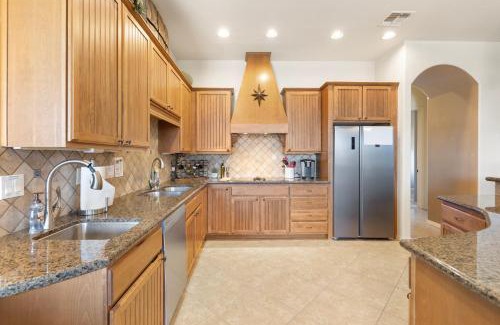 Desert Hills House | Stunning 4br Retreat W Private Pool