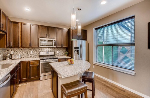 Lone Tree House | Stunning 4Br Townhome, Amazing Location