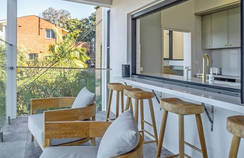 Maroubra House | Stunning 4BR Waterfront House w/pool in Sth Coogee