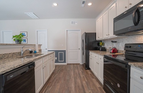 Charlotte House | Stunning 5 BD Home away from Home! 15 min to uptown