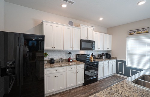 Charlotte House | Stunning 5 BD Home away from Home! 15 min to uptown
