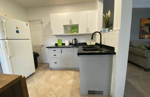 Cote-Saint-Paul House | Stunning 5-Bdrm Home, Gorgeous & Renovated, near Canal Lachine, family size