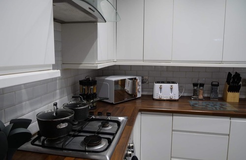 Liverpool House | Stunning 5-Bed House in Liverpool! Great Location!