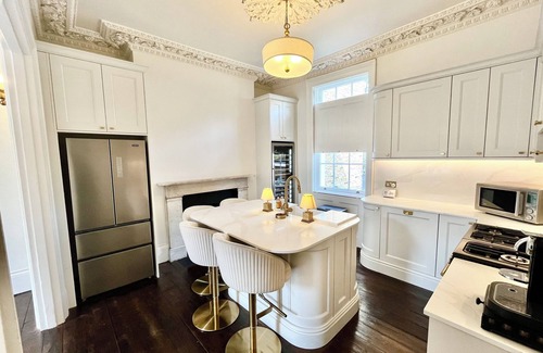 New Cross House | Stunning 5-Bed Regency House with garden in Central London