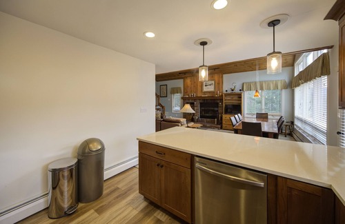 Bretton Woods Condo | Stunning 5 bedroom condo, 3 levels and newly renovated