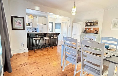 Anne's Land House | Stunning 5 bedroom country home minutes from Cavendish Beach