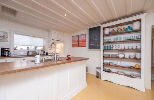 Southampton House | Stunning 5-Bedroom Historic Home in Southampton - steps to the beach!