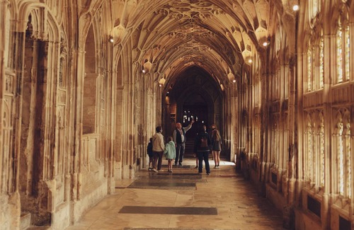 Gloucester House | Stunning 5 Bedroom Family Town House - Sleeps 10