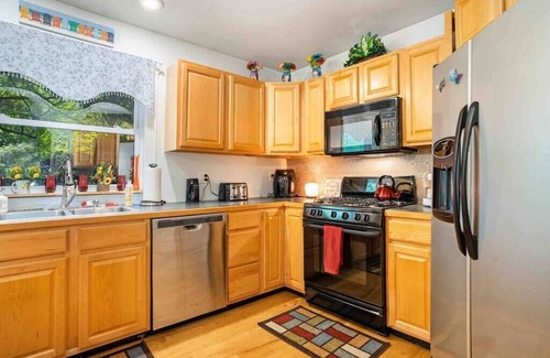 Ludington House | Stunning 5 Bedroom home blocks from Lake Michigan!