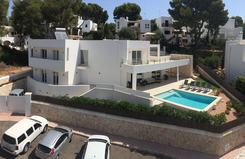 Cala d'Or Villa | Stunning 5 Bedroom Luxury Villa with Heated Pool overlooking Cala d'Or Estuary