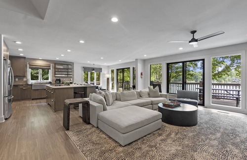 Mayhew House | Stunning 5 Bedroom Private Lakefront Getaway on 3 Acres with 420 Ft on the Lake