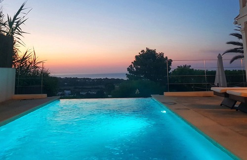 Port des Torrent House | Stunning 5 Bedroom Villa With seaviews, garden & heated pool 5 min to the beach