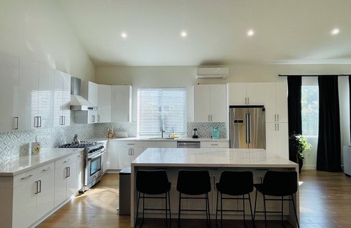 Encino House | Stunning 5BD3.5BA Family 1 Story Home in Encino