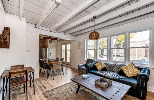 Powelton Village House | Stunning 5BDR-5BTH Duplex w/Outdoor Space Sleeps16