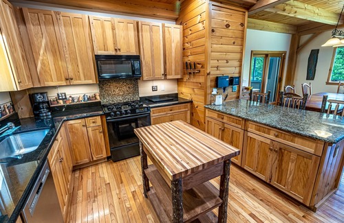North Creek House | Stunning 5BR/4BA Lodge in Adirondacks: Near Gore Mountain, Fire Pit, Great Views