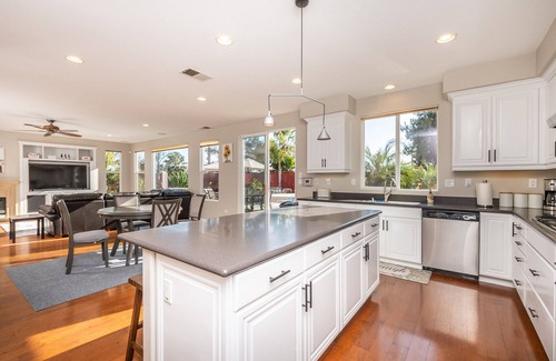 Kit Carson House | Stunning 5BR Resort w/Game Room, Pool & Hot Tub!
