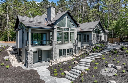 Algonquin Highlands Cottage | Stunning 6+1bed 6bath cottage on Kawagama Lake in LOB! Sandy Beach! SW Exposure!
