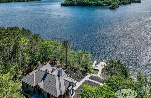 Algonquin Highlands Cottage | Stunning 6+1bed 6bath cottage on Kawagama Lake in LOB! Sandy Beach! SW Exposure!