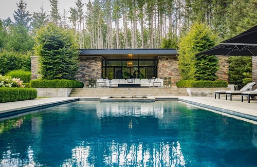 Caledon House | Stunning 6 bed 5 bath estate on 65 acres with Pool, Hot Tub and Tennis Court!