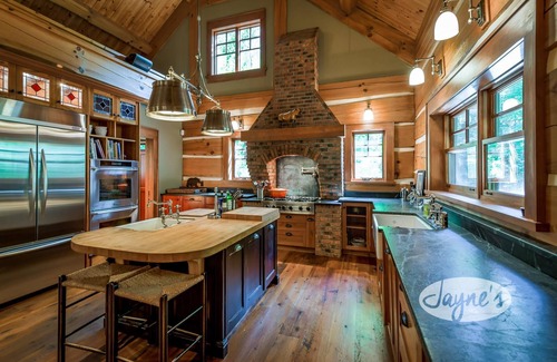 Dysart et al Cottage | Stunning 6 Bdrm Kawagama Lake Compound! Ultimate privacy! Sunsets!