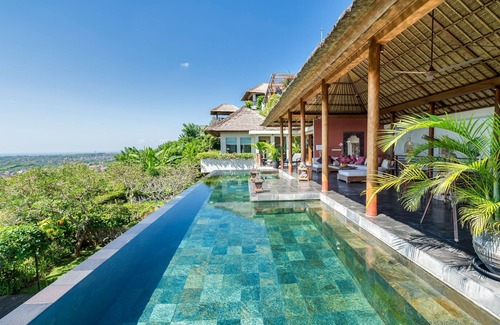 Taman Griya Villa | Stunning 6BR Villa W/Ocean View, Jimbaran! W/Private Gym Room! W/Swimming Pool!