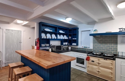 Selsey House | Stunning 7 bedroom Beach House & Annex Swimming Pool Hot Tub Aga Fire Games room