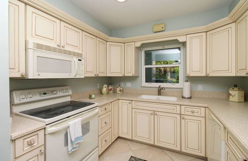 Marco Island House | STUNNING 7-bedroom house with separate guest house, pool and tennis courts.