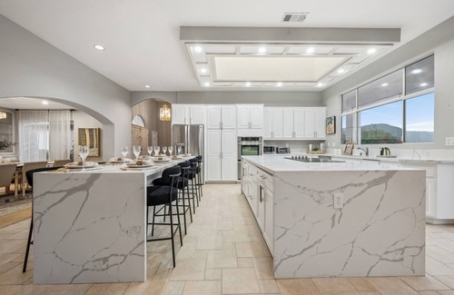 Ramona House | Stunning 7BR Mountain View Zen Retreat +Pool/Spa
