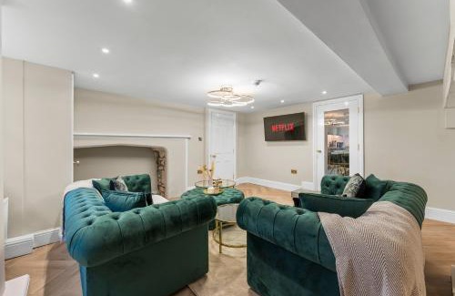 Bath City Centre Apartment | Stunning Abode in Central Bath