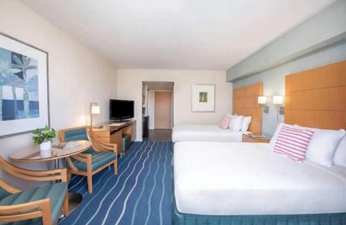 Ala Moana House | Stunning Ala Moana Studio Mtn View Balcony 2029