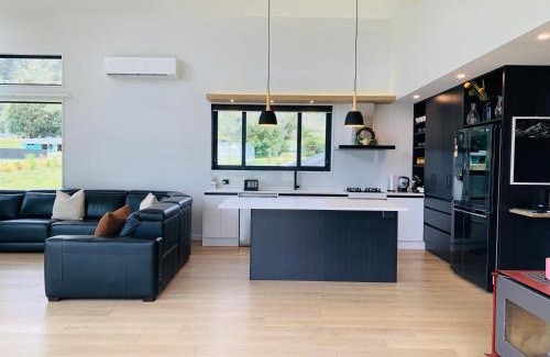 Kingston House | Stunning, Alpine House