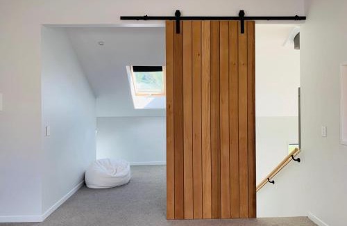 Kingston House | Stunning, Alpine House