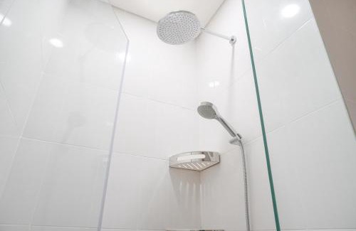 Mampang Prapatan Apartment | Stunning and Comfortable 2BR Samara Suites Apartment By Travelio