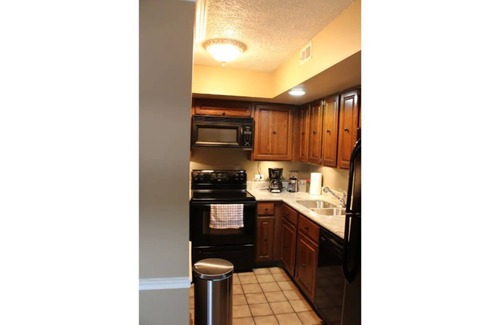 Grand Island Condo | Stunning and Convenient Located 1B/1B Apartment